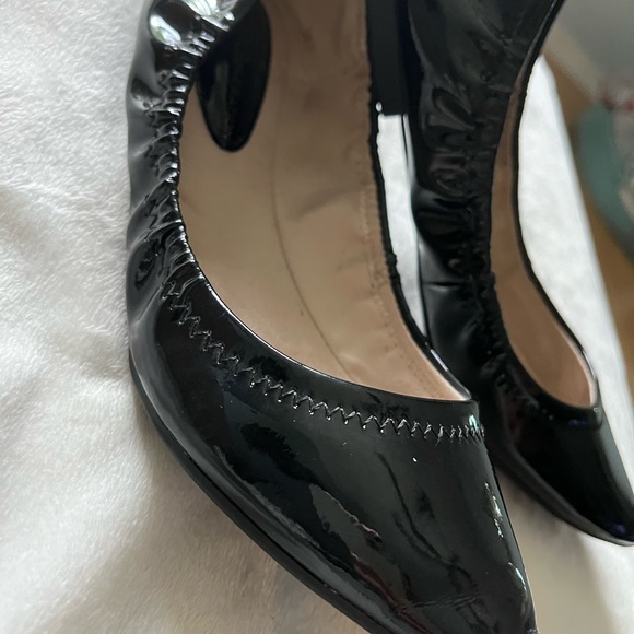 Brand new BCBGeneration Madeline Crinkle Patent Flats - Picture 5 of 5